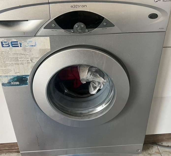 Acil Beko camasir makinesi satilik 2